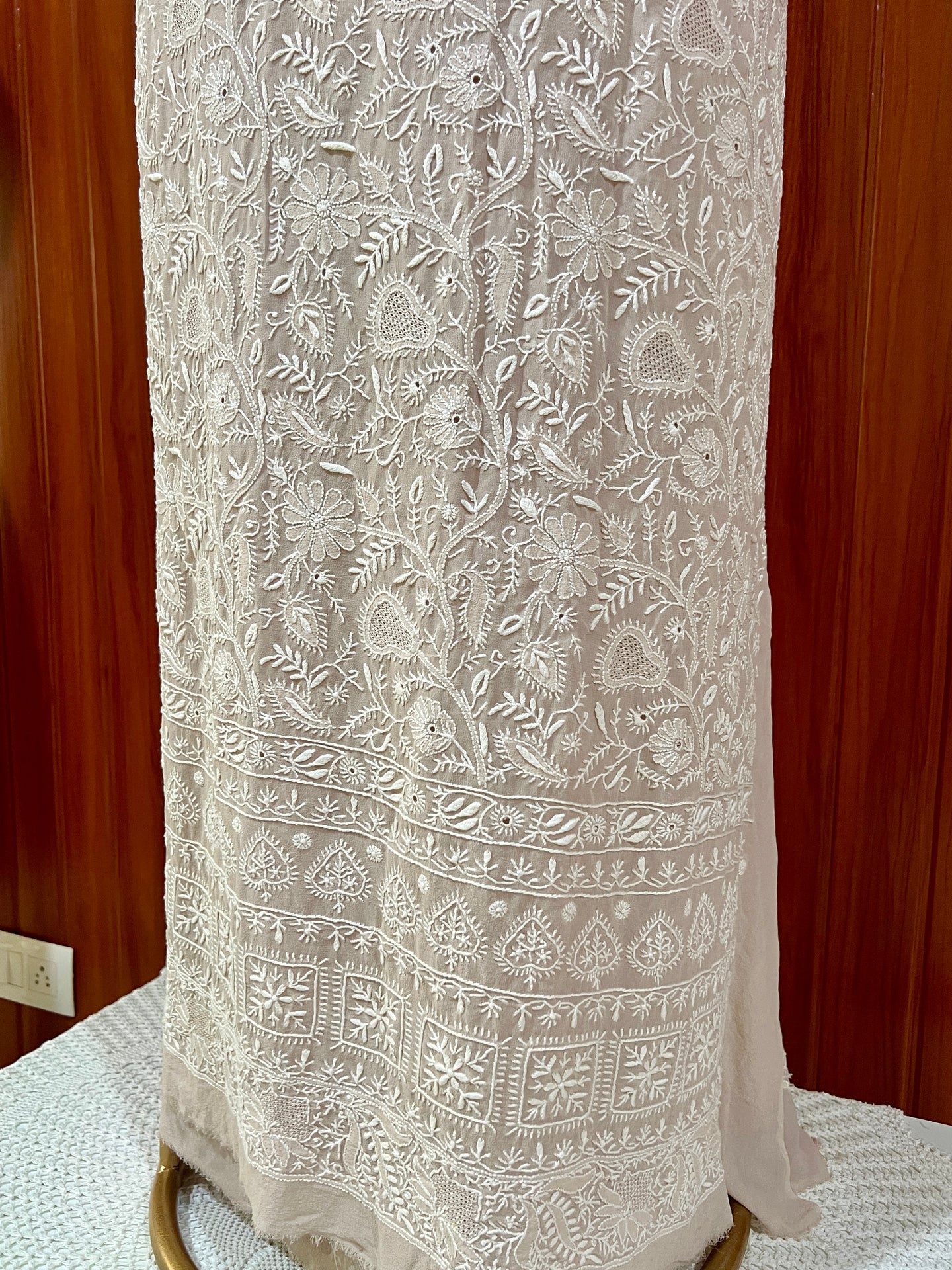 Suhaan 3 taar Chikankari front and back embroidered kurta and dupatta